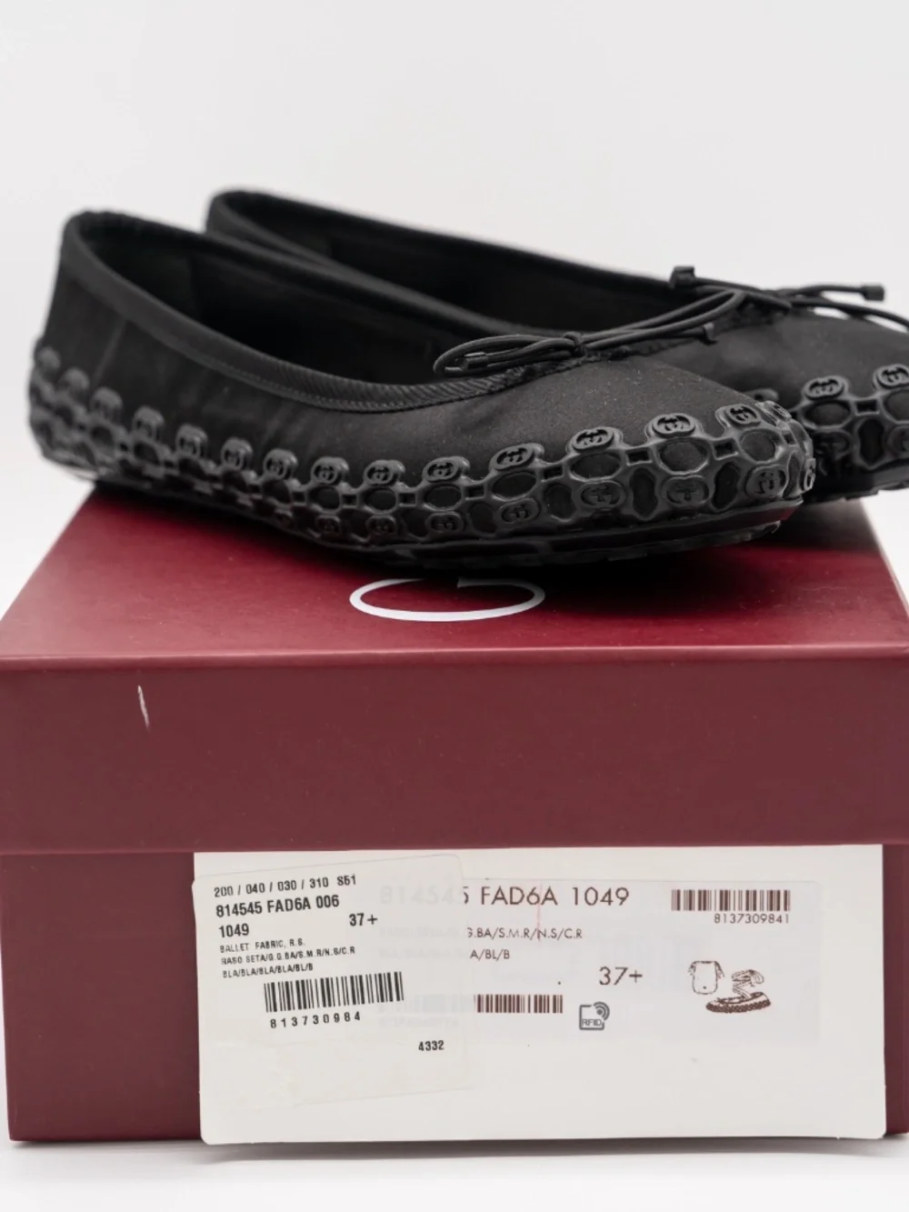 Gucci Women's Ballet Flat Satin Ankle Wrap Black Ballerina size 37.5eu 7.5 US